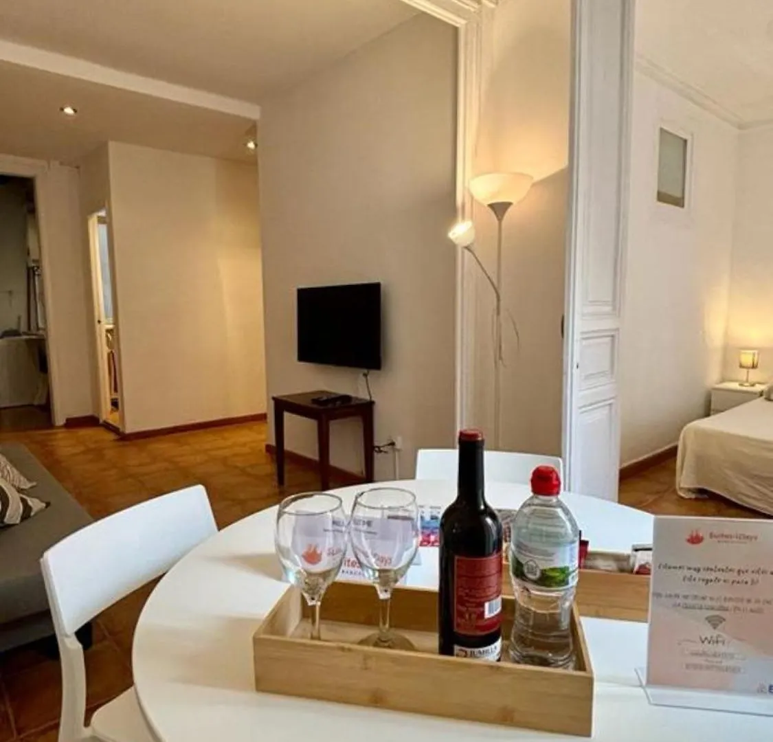 Cozy Ploblesec Apartment برشلونة