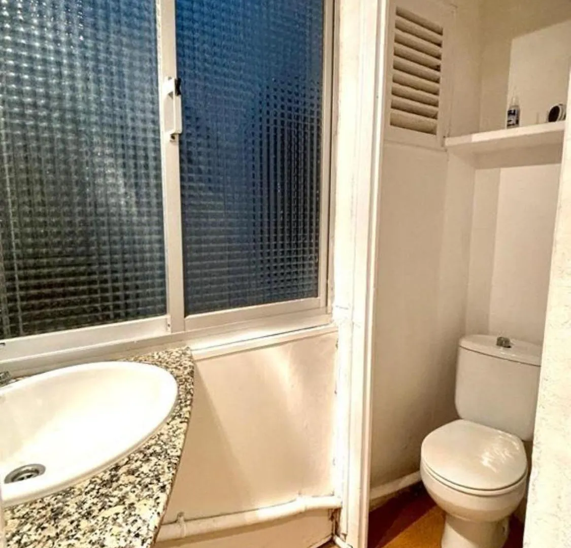 Cozy Ploblesec Apartment برشلونة