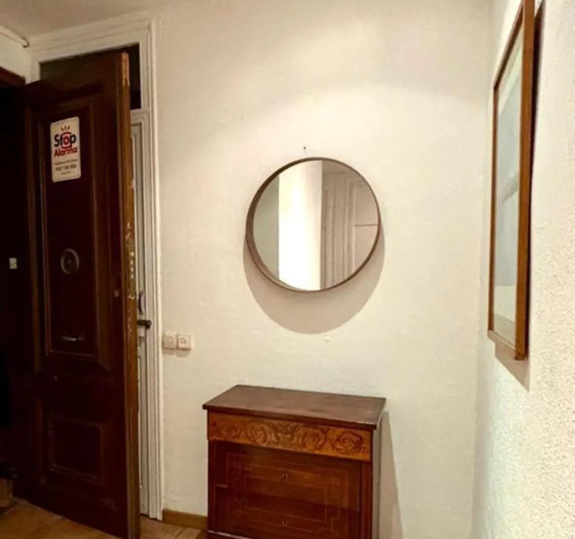 Cozy Ploblesec Apartment برشلونة